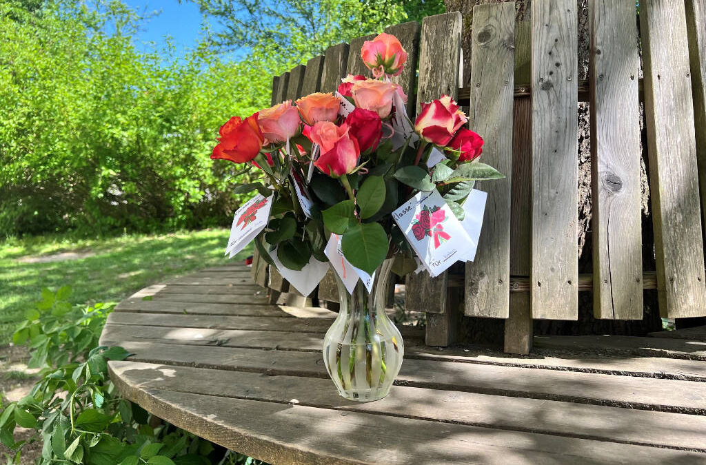 Brotzeit und Blumen